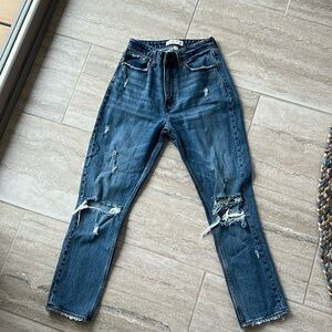 Abercrombie & Fitch The Mom High Rise Jean